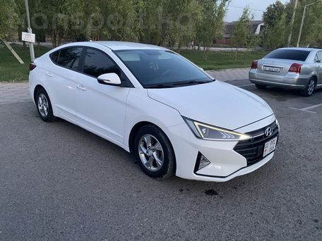 Hyundai Elantra, 2019 — photo 1