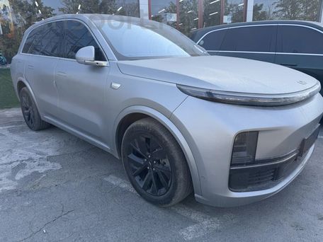 Li Auto (Lixiang) L8, 2023 — 照片 2