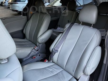 Toyota Sienna, 2010 — photo 13
