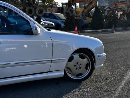 Mercedes-Benz E-Class AMG, 2001 — photo 9