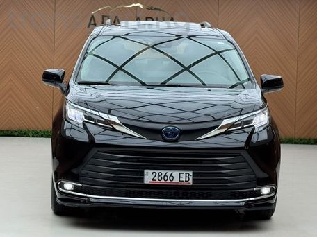 Toyota Sienna, 2022 — photo 1