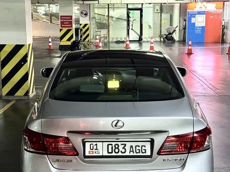 Lexus ES, 2011 — photo 1