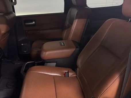 Toyota Sequoia, 2020 — сүрөт 7