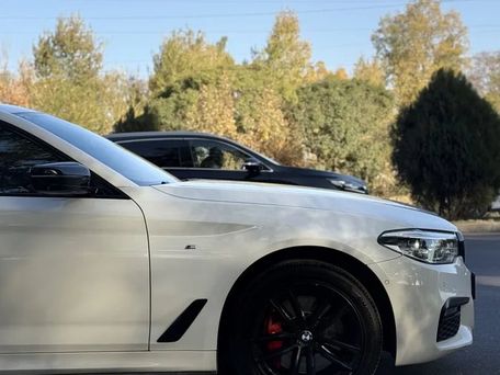 BMW 5 Series, 2018 — photo 3