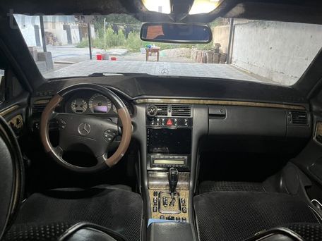 Mercedes-Benz E-Класс, 2002 — сүрөт 7