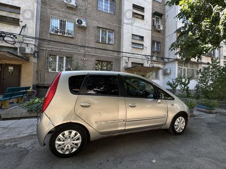 Mitsubishi Colt, 2003 — 照片 4