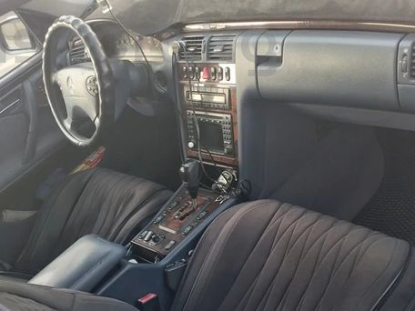 Mercedes-Benz E-Class, 2001 — photo 2