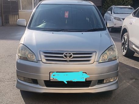 Toyota Ipsum, 2002
