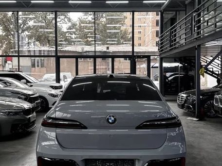 BMW 7 серии, 2023 — сүрөт 8