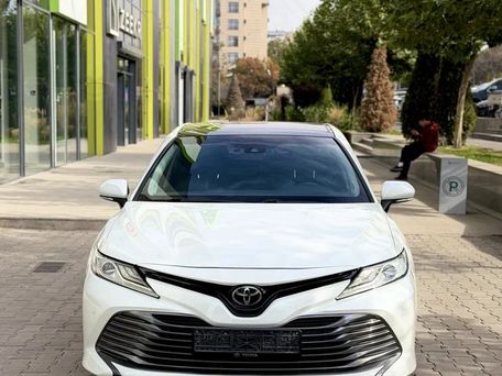 Toyota Camry, 2018 — 照片 2