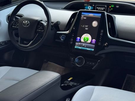 Toyota Prius, 2020 — фото 8