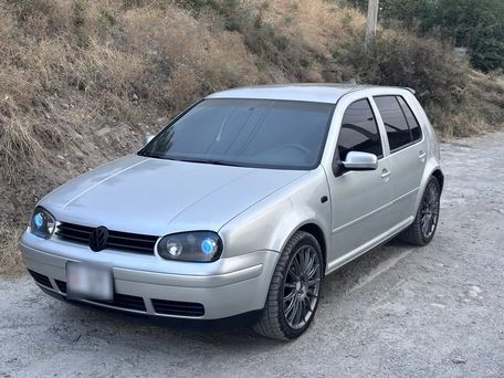 Volkswagen Golf, 2003