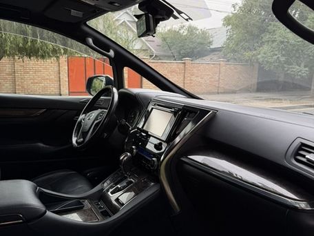 Toyota Alphard, 2019 — photo 12