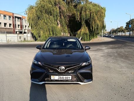 Toyota Camry, 2020 — photo 1