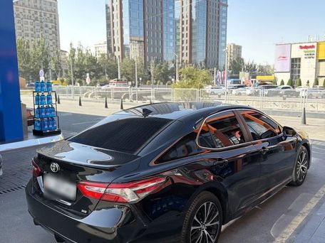 Toyota Camry, 2019 — 照片 8