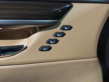 Lexus ES, 2018 — photo 16