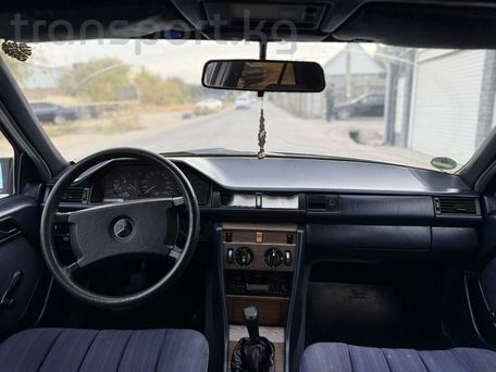 Mercedes-Benz W124, 1988 — 照片 5