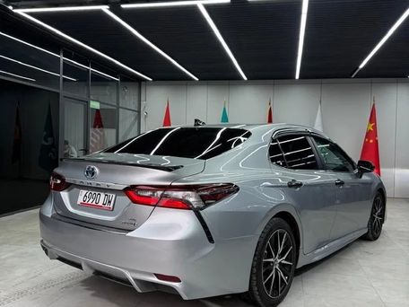 Toyota Camry, 2022 — фото 4