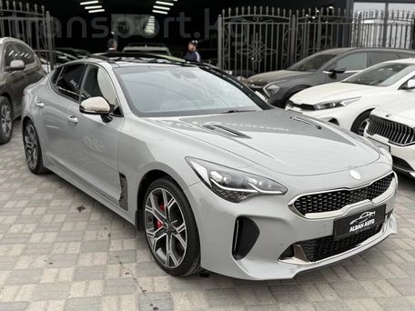 Kia Stinger, 2018 — photo 1
