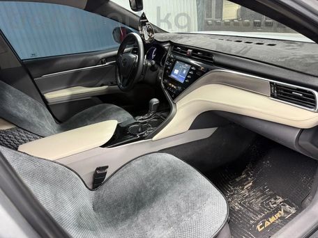 Toyota Camry, 2018 — 照片 6