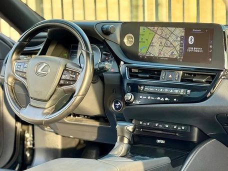 Lexus ES, 2022 — photo 5