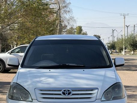 Toyota Ipsum, 2002 — 照片 1
