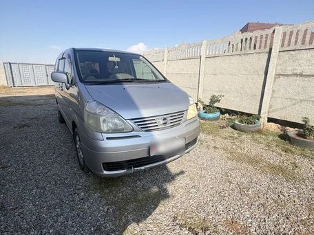Nissan Serena, 2002