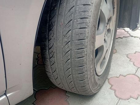 Toyota Avensis Verso, 2003 — 照片 6