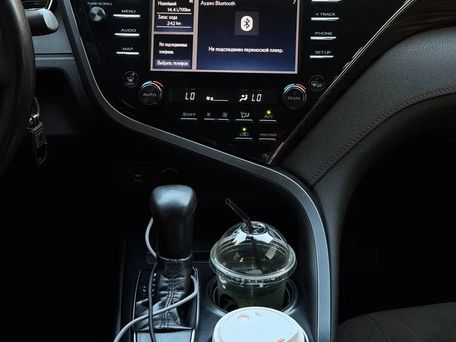Toyota Camry, 2018 — 照片 4