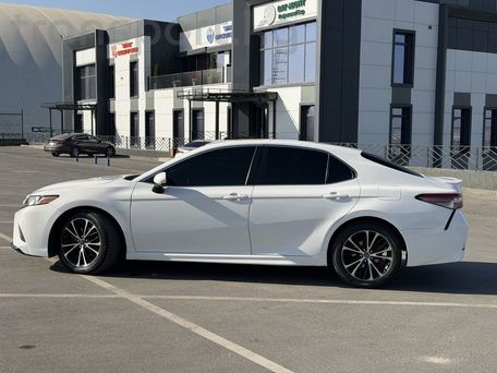 Toyota Camry, 2018 — photo 7