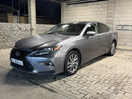 Lexus ES, 2017 — 照片 2