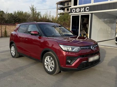SsangYong Tivoli, 2020 — photo 1