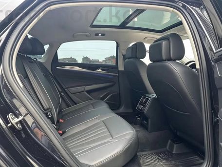 Volkswagen Passat, 2024 — 照片 5