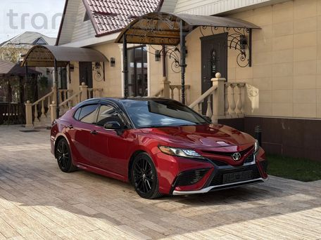 Toyota Camry, 2021 — 照片 2