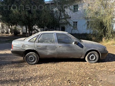 Opel Vectra, 1989 — photo 3