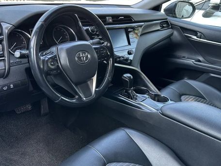 Toyota Camry, 2019 — 照片 2