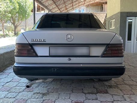 Mercedes-Benz W124, 1989 — сүрөт 6