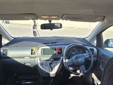 Toyota Wish, 2003 — photo 2