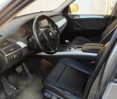 BMW X5, 2010 — photo 7