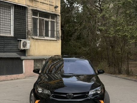 Toyota Camry, 2017 — 照片 1