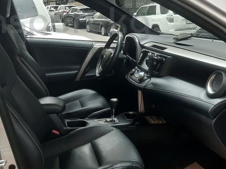 Toyota RAV4, 2018 — сүрөт 8