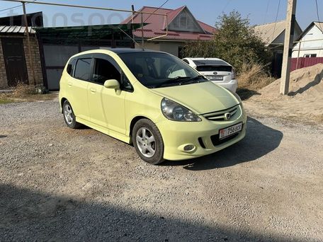 Honda Fit, 2003 — photo 1