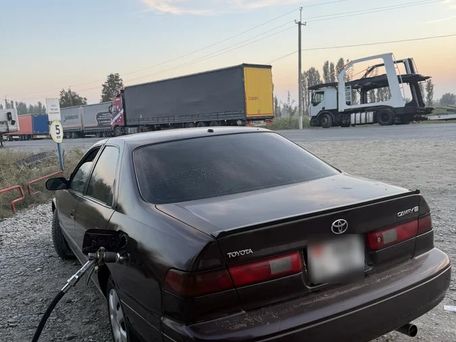 Toyota Camry, 1998 — 照片 12