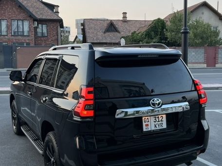 Toyota Land Cruiser Prado, 2023 — photo 4