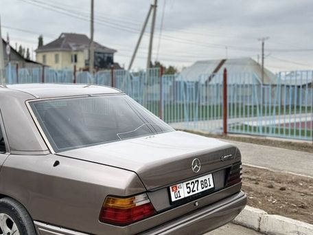 Mercedes-Benz W124, 1990 — фото 4