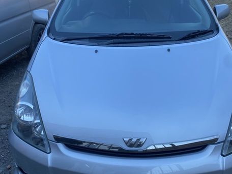 Toyota Wish, 2003 — 照片 1