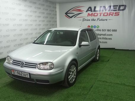 Volkswagen Golf, 2002