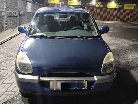 Daihatsu Sirion, 2001 — фото 1