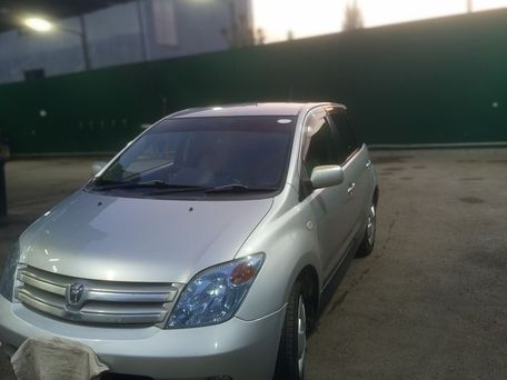 Toyota Ist, 2002