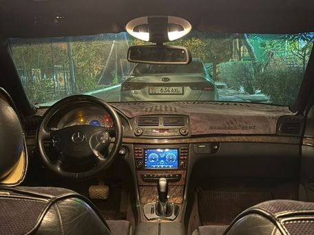 Mercedes-Benz E-Class, 2002 — photo 8